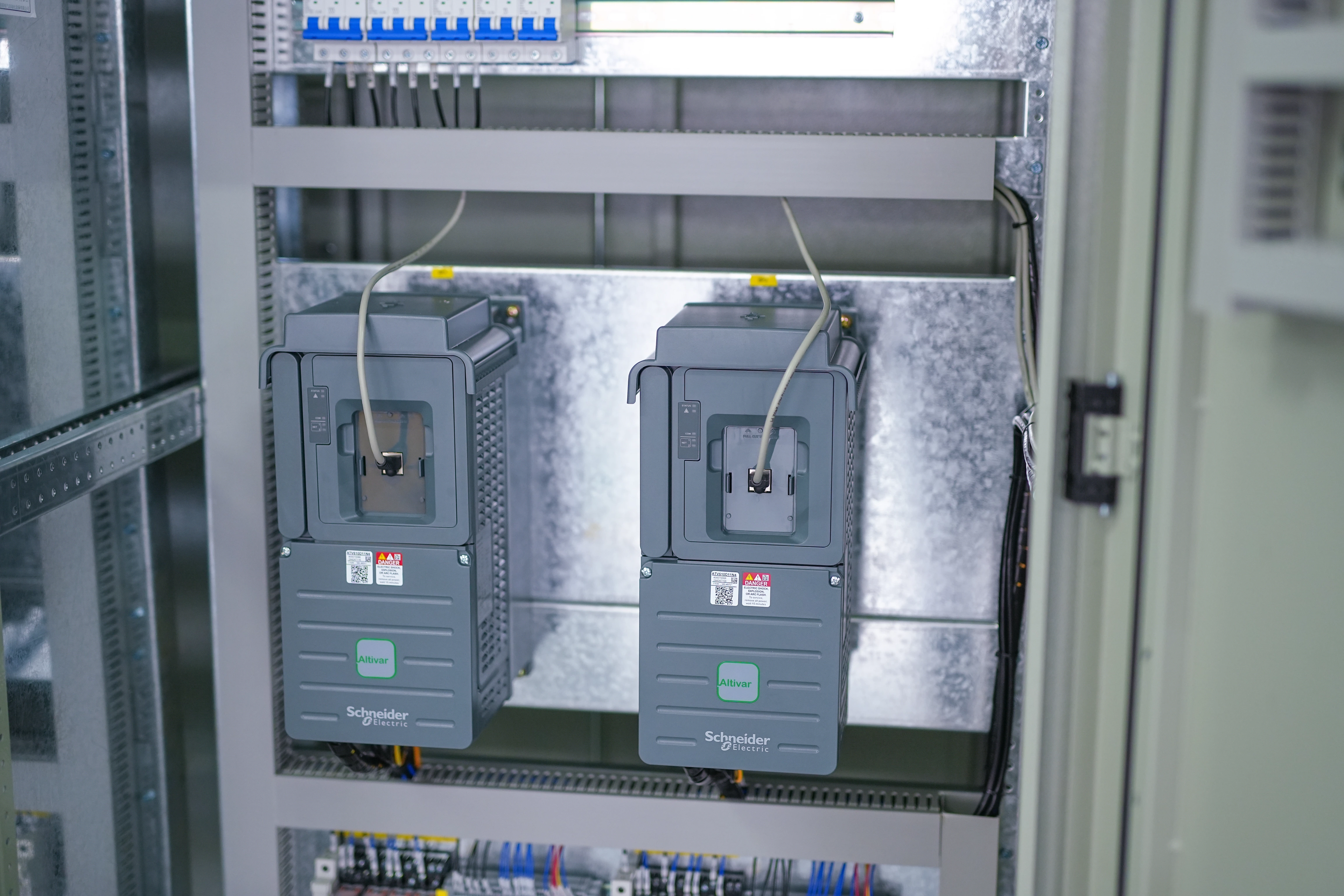 Boiler Room Renovation Power Distribution: Schneider Frequency Conversion Solution